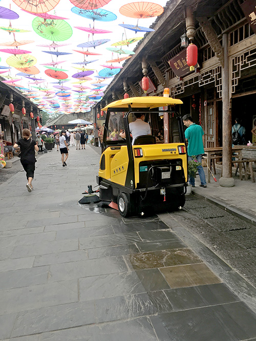 景区扫地车